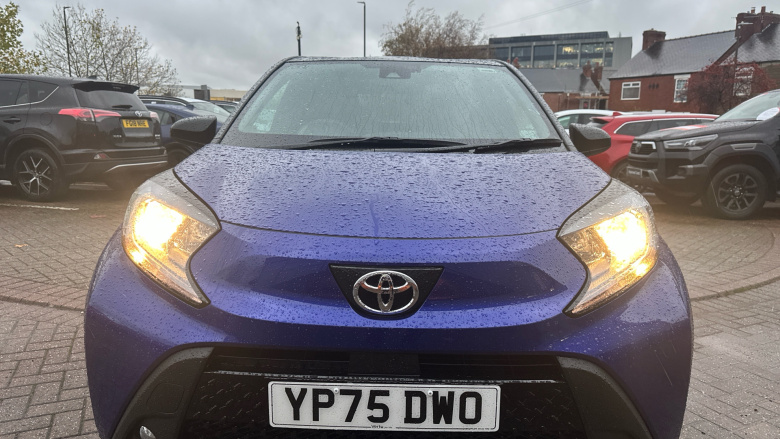 Toyota Aygo X 1.0 VVT-i Edge 5dr Petrol Hatchback